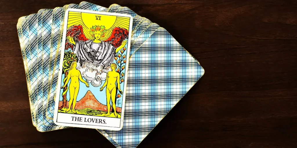 How to Find Your Tarot Card of the Year